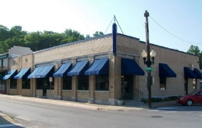 Park Bank - Farmers Exchange Bank and Marker. Click for full size. Park Bank - Farmers Exchange Bank and Marker image. Click for full size.