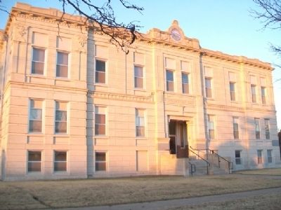 Ness County Courthouse South Facade image. Click for full size.