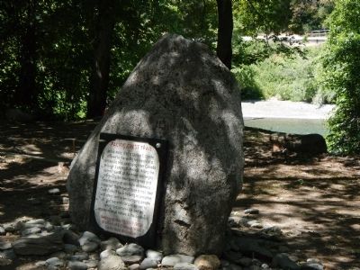 Pacific Crest Trail Marker image. Click for full size.