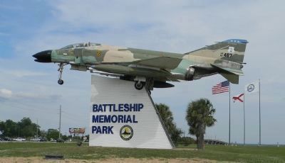 Vietnam-era USAF F-4 Phantom II - on display at entrance to the Battleship Memorial Park image. Click for full size.