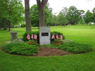 Harvard Veteran's Memorial image. Click for full size.