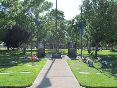 Joshua Memorial Park Veterans Monument image. Click for full size.