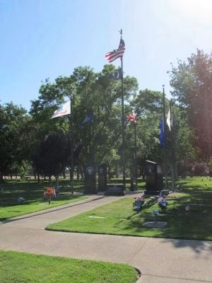 Joshua Memorial Park Veterans Monument image. Click for full size.