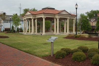 Wayne County Veterans Memorial - Wayne County Memorial Community Building today image. Click for full size.