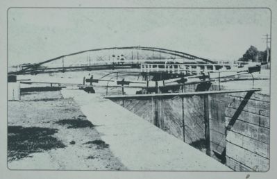 Lock 30 Marker Detail: Photo of Lock & Bridge image. Click for full size.
