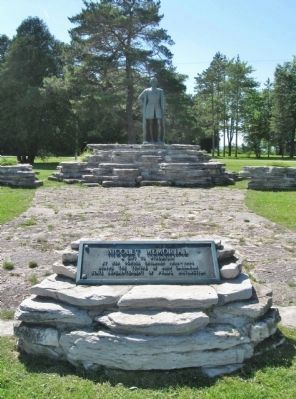 Nicolet Memorial image. Click for full size.