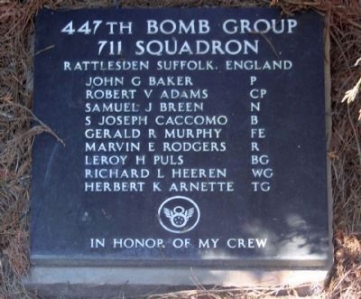 447th Bomb Group 711 Squadron image. Click for full size.