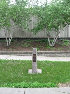 Somsen Hitching Post and Marker image. Click for full size.
