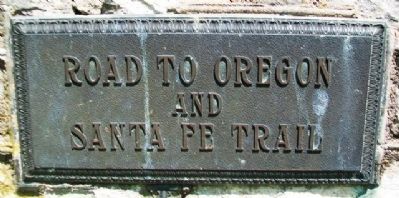Road to Oregon and Santa Fe Trail Marker image. Click for full size.