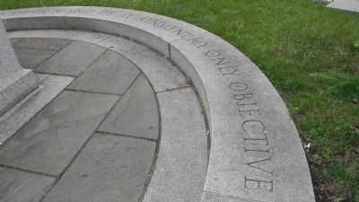 José Artigas Memorial - inscriptions on the rim of the basin beneath the statue.. Click for full size. José Artigas Memorial - inscriptions on the rim of the basin beneath the statue. image. Click for full size.