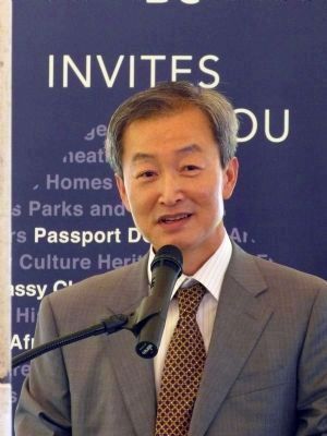 Ambassador Ahn Ho-young of the Republic of Korea image. Click for full size.