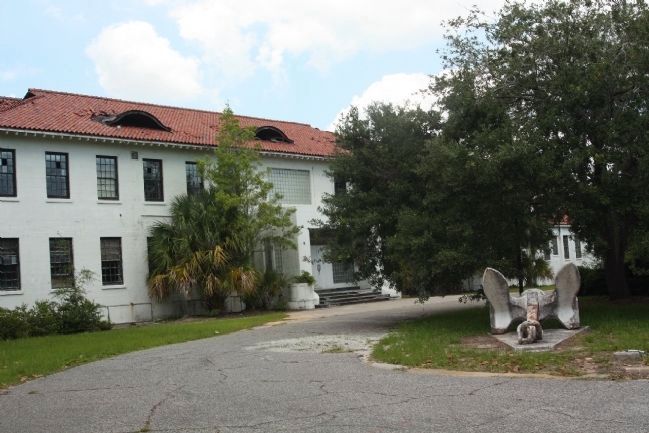 Charleston Naval Hospital Historic District as seen today, awaiting restoration. Click for full size. Charleston Naval Hospital Historic District as seen today, awaiting restoration image. Click for full size.