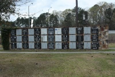 Ol' Buddy Marker indicated by white arrow, on Wall of Heroes image. Click for full size.