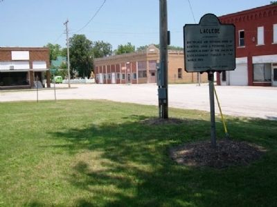 Laclede Marker image. Click for full size.