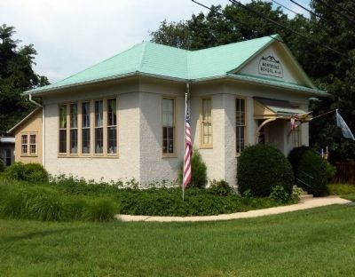 Montrose Schoolhouse. Click for full size. Montrose Schoolhouse image. Click for full size.