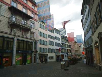 Tatzfuss on Rennweg (strasse).. Click for full size. Tatzfuss on Rennweg (strasse). image. Click for full size.
