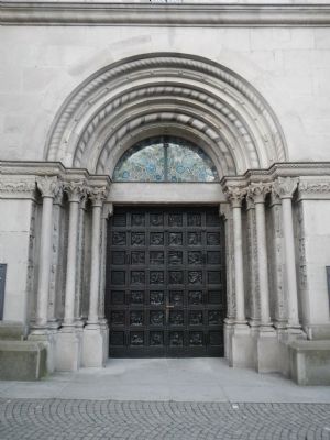 Entrance to the Grössmunster. Click for full size. Entrance to the Grössmunster image. Click for full size.