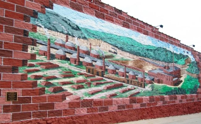 Shale Hill Brick & Tile Plant Mural and Marker image. Click for full size.