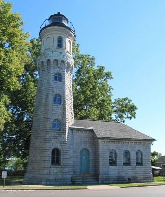 Old Fort Niagara Lighthouse image. Click for full size.