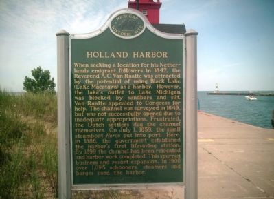 Side 1 - Holland Harbor / Holland Harbor Lighthouse Marker image. Click for full size.