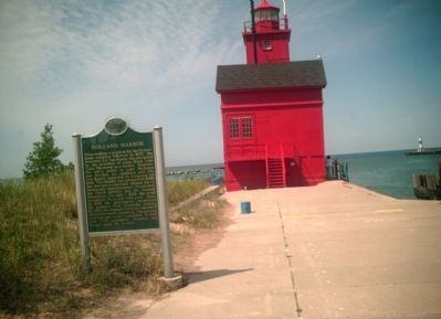 Holland Harbor / Holland Harbor Lighthouse Marker image. Click for full size.