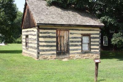 Woodlawn Log Cabin image. Click for full size.