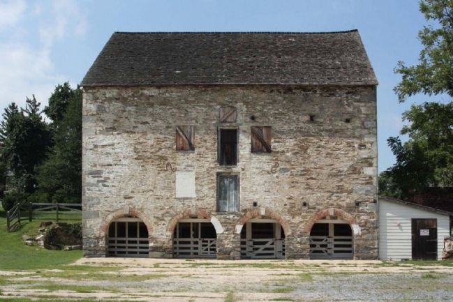 Woodlawn Ston Barn, as mentioned, seen today image. Click for full size.