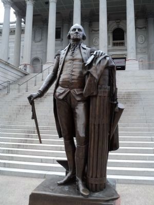 George Washington Statue image. Click for full size.