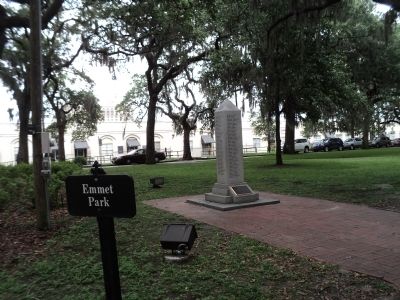 Monument in Savannah's Emmet Park image. Click for full size.