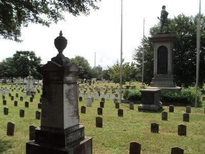 Memorial in Magnolia Cemetery image. Click for full size.