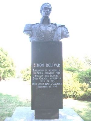 Simn Bolvar Monument image. Click for full size.