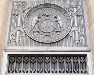 MO Seal on Clay County Courthouse image. Click for full size.