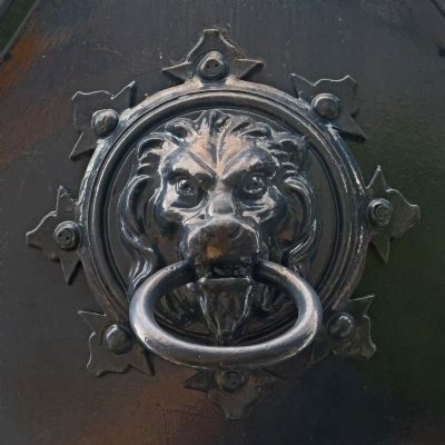 Decorative Lion Head image. Click for full size.