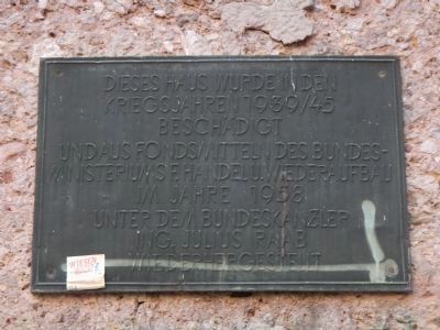 Plaque also at Kiebachgasse 17 image. Click for full size.