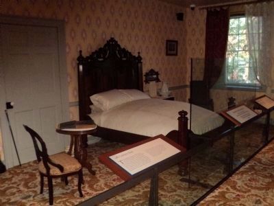 Lincoln Bedroom in the Wills House image. Click for full size.