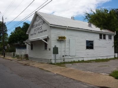 Biloxi Artesian Bottling Works image. Click for full size.