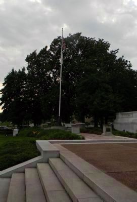Pharmacists' War Memorial/ "Flag Pole Memorial Walkway" image. Click for full size.