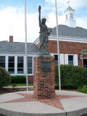 Replica of the Statue of Liberty. Click for full size. Replica of the Statue of Liberty image. Click for full size.