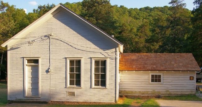 Roaring River School image. Click for full size.