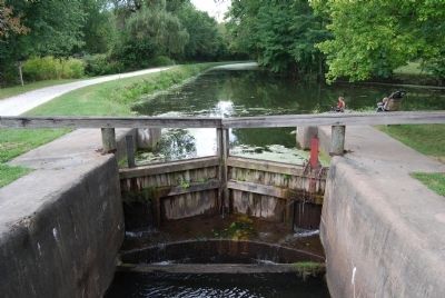 Ohio and Erie Canal Lock 4 Gate image. Click for full size.
