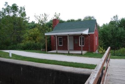 Ohio and Erie Canal Lock 4 Lock House image. Click for full size.