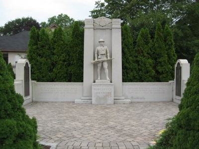 Pawcatuck World War I Monument image. Click for full size.