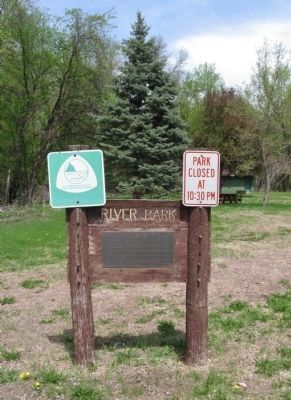 Nearby River Park Sign and Plaque image. Click for full size.