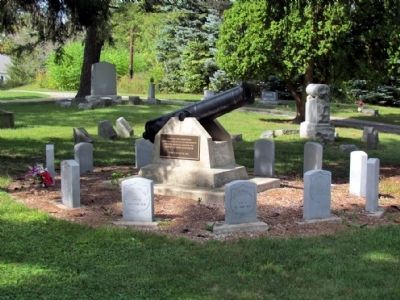 Civil War Memorial Cannon image. Click for full size.