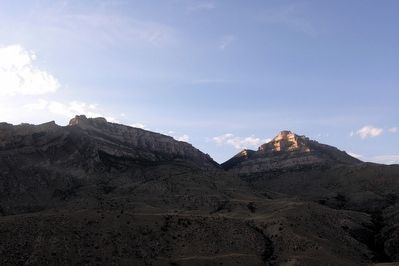 Elephant Head Rock, Sunlight Mesa, and Pyramid Peak image. Click for full size.