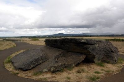 Erratic Rock overlooking Williamette Valley image. Click for full size.