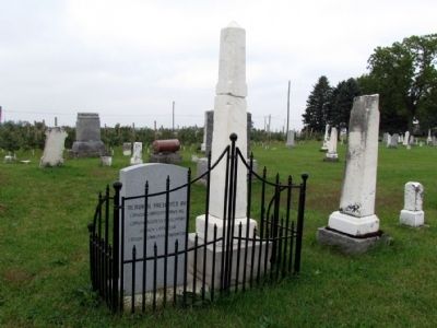 Back of Robert Nesbit Marker and Tombstone image. Click for full size.