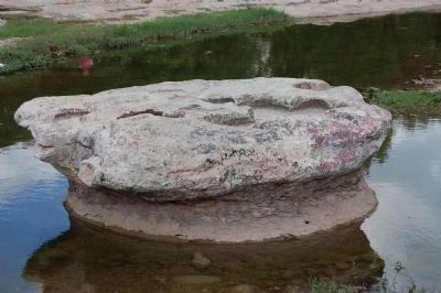 Another close-up of the Round Rock with low water. image. Click for full size.