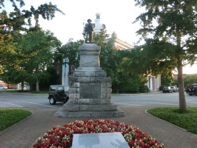 Confederate Soldiers Monument. Click for full size. Confederate Soldiers Monument image. Click for full size.