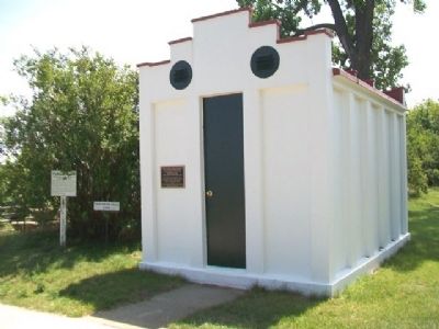 Fuel House and Marker image. Click for full size.